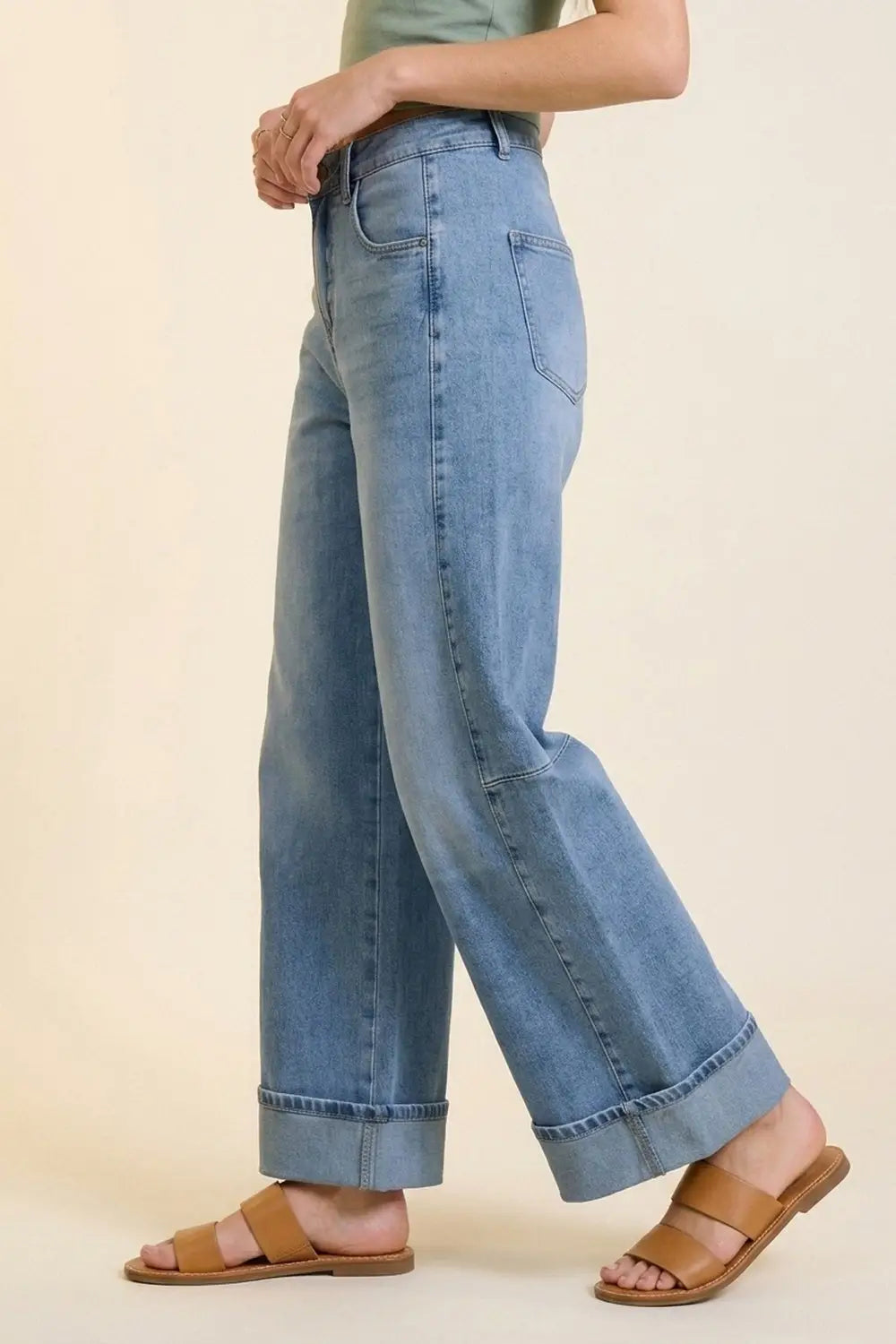 Blue Wide-Leg Light Wash Denim Jeans with Cuffs barrel Style