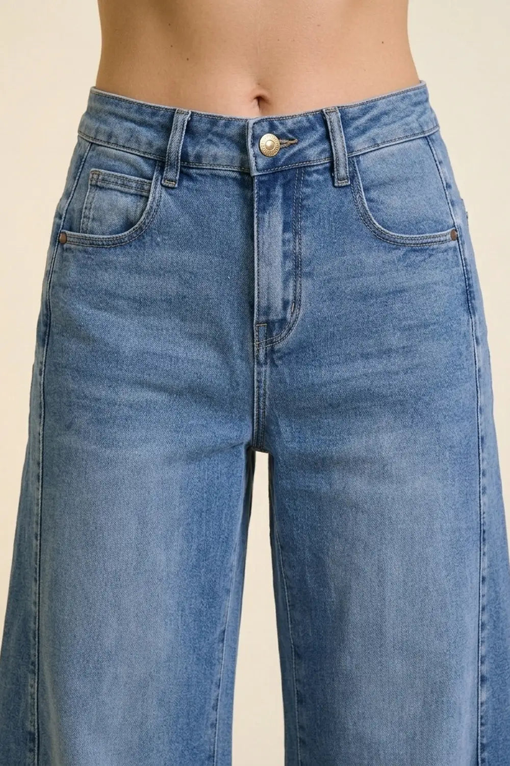 Blue Wide-Leg Light Wash Denim Jeans with Cuffs barrel Style