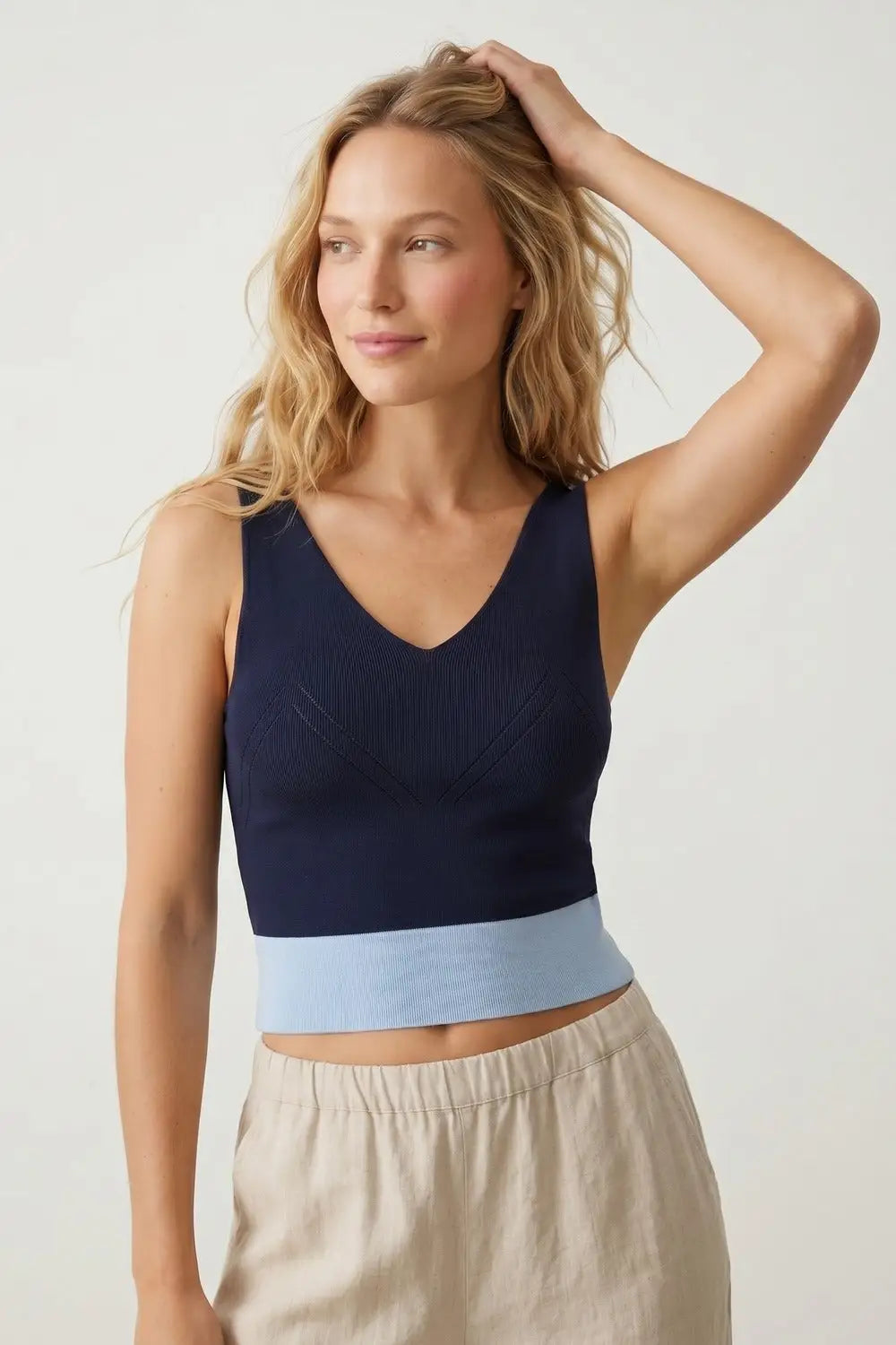 Navy Color-Block Ribbed Knit V-Neck Cropped Tank Top - NAVY / ONE - Tops