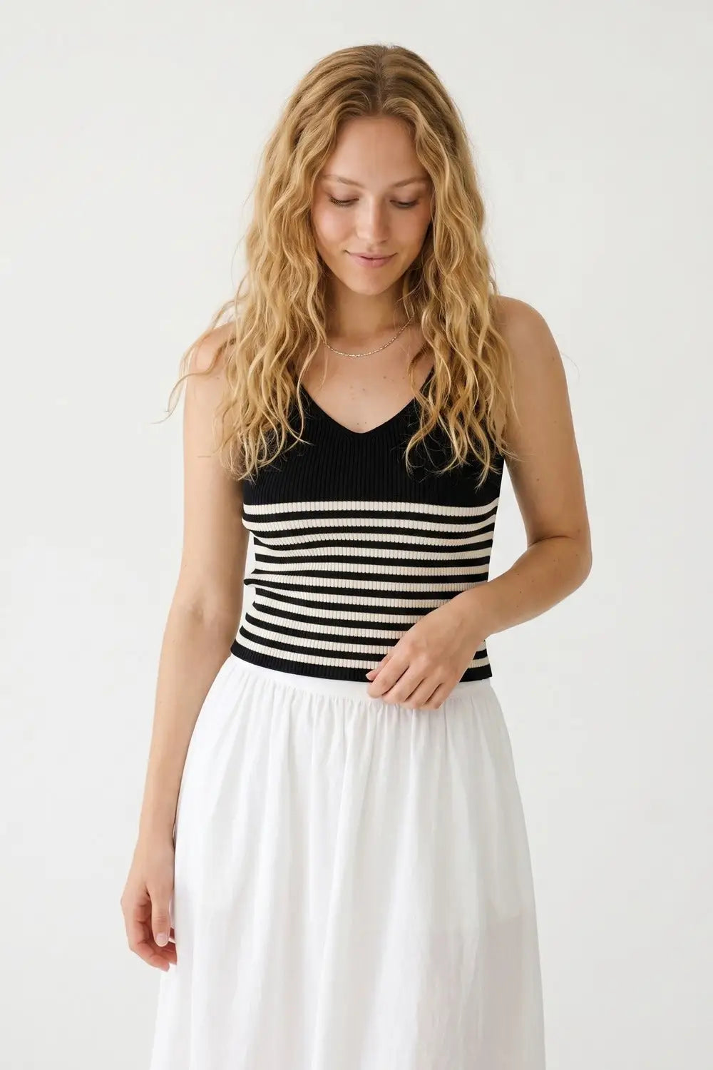 Black Stripe Ribbed Knit V-Neck Fitted Cropped Tank Top - BLACK / ONE - Tops