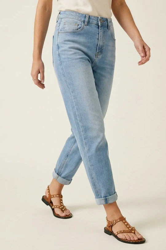 Light Blue Denim mom style Fit Jeans in ankle Length