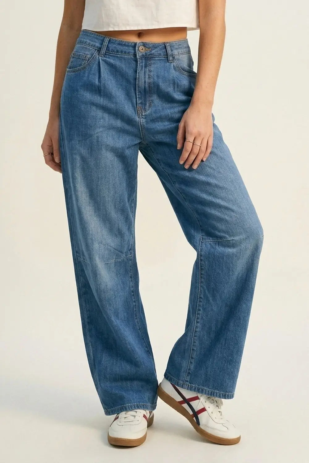 Lightweight Denim Wide-Leg Jeans with Curved Seam Detail