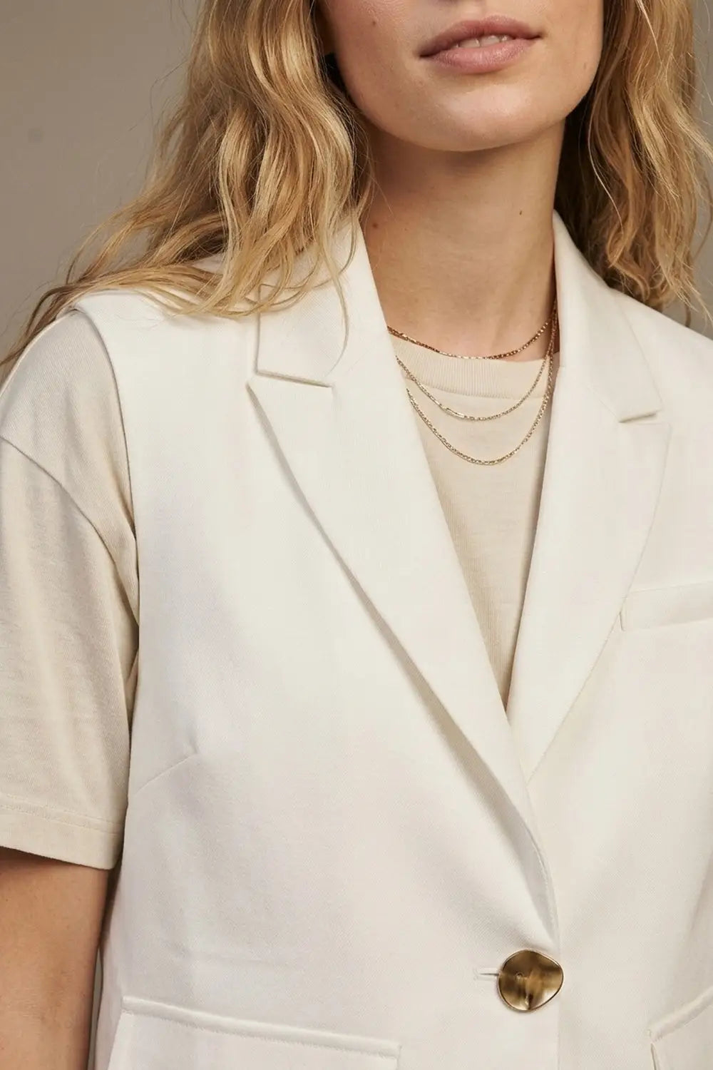 White Woven Tailored Shawl Lapel Single Button Cropped Vest - Jackets