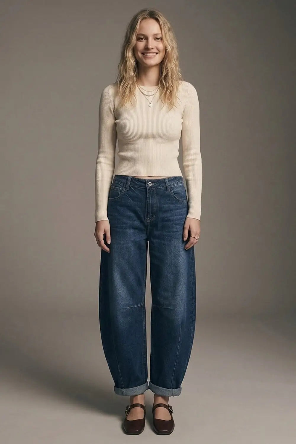 Barrel jeans with balloon-style knee seam detail