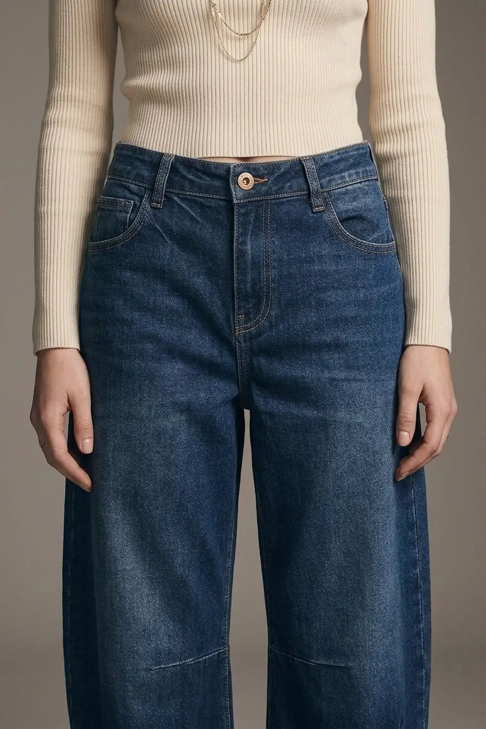 Barrel jeans with balloon-style knee seam detail