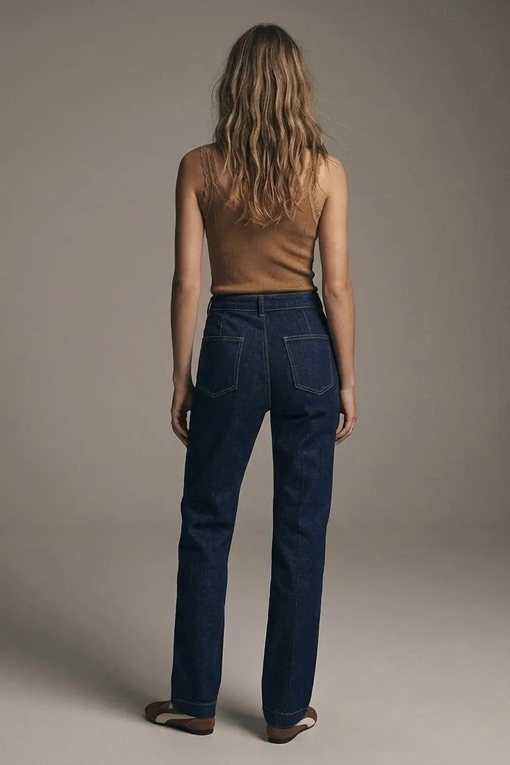 Long Straight Dark Blue Jeans With Contrast Stitching