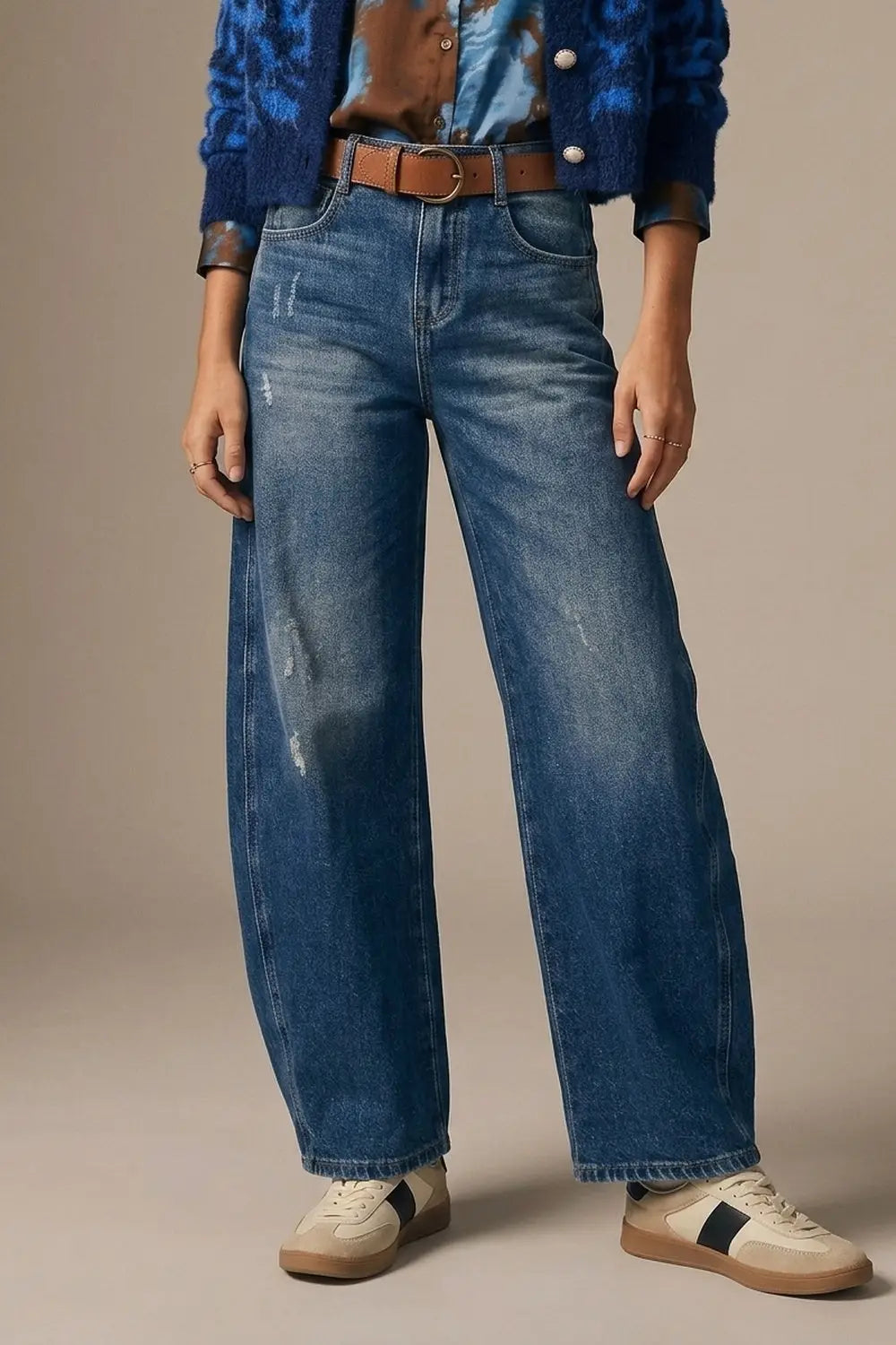 jeans with two side seams and balloon effect