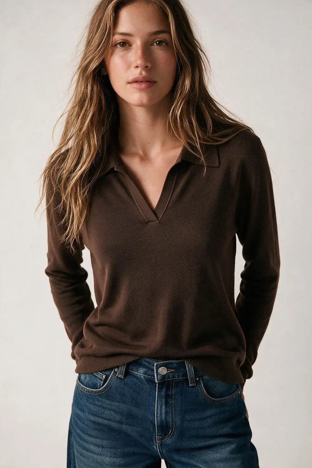 Knitted polo collar with V-neckline no button placket in brown - BROWN / ONE - Polos
