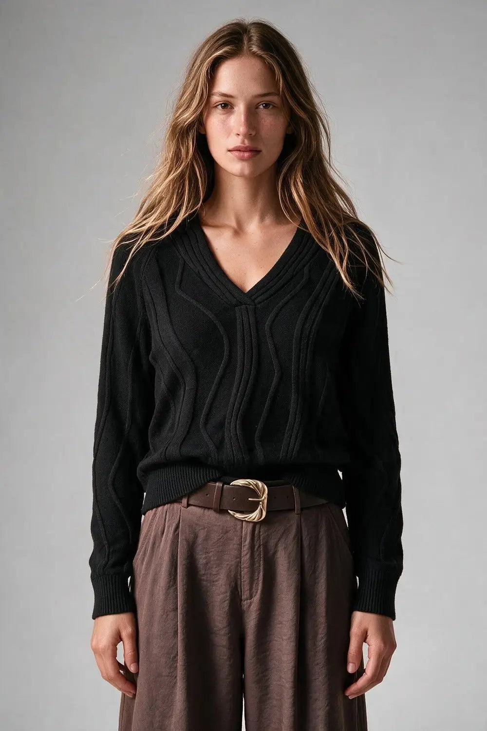 Textured Wave-Knit V-Neck Sweater in black - BLACK / ONE - Sweaters