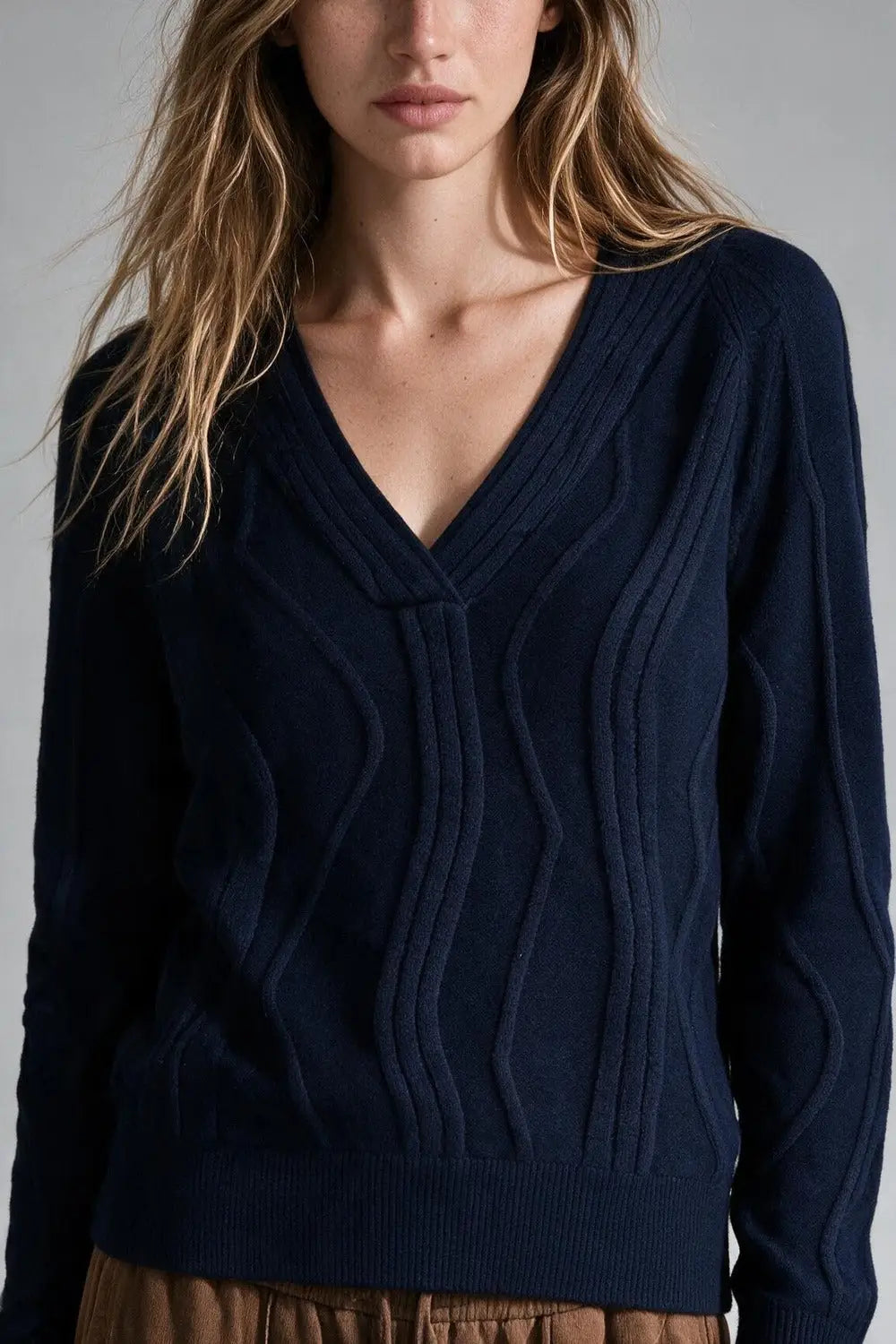 Textured Wave-Knit V-Neck Sweater in navy - NAVY / ONE - Sweaters