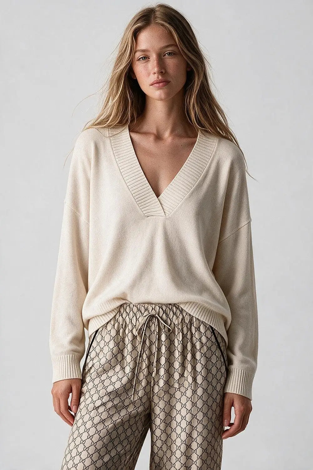 White warm Knit wide V-Neck jumper - WHITE / ONE - Sweaters