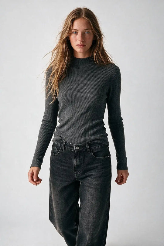 Fine Ribbed Merino Wool Sweater in grey with Mock neck