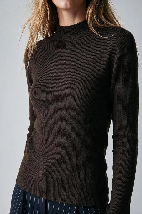 Fine Ribbed Merino Wool Sweater in brown with Mock neck