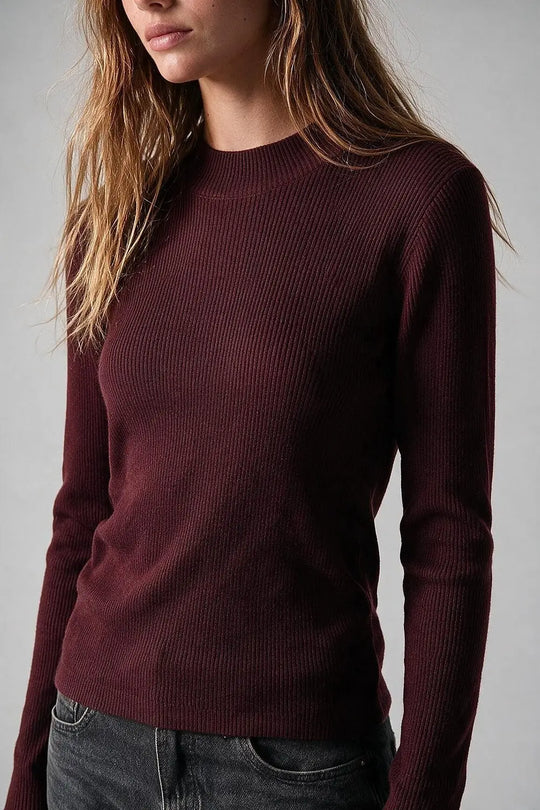 Fine Ribbed Merino Wool Sweater in Burgundy with Mock neck