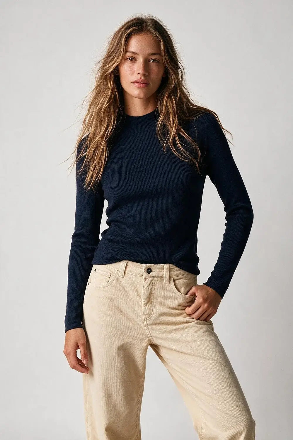 Fine Ribbed Merino Wool Sweater in navy with Mock neck