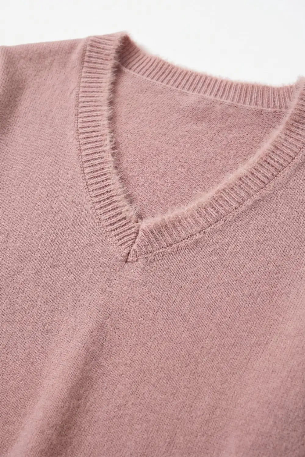 dusty pink V-Neck Sweater with Faux Fur Trim