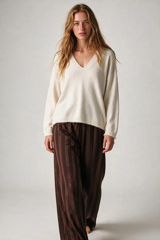Cream V-Neck Sweater with Faux Fur Trim