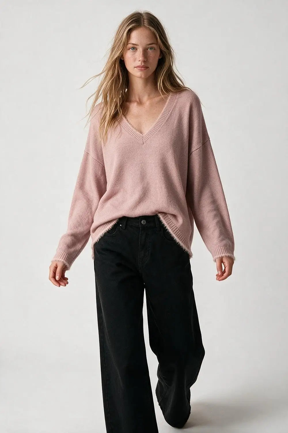 dusty pink V-Neck Sweater with Faux Fur Trim