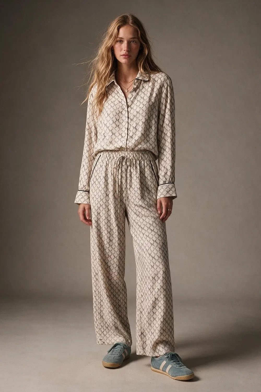 Cream horse Print Quilted Drawstring Wide Leg Pants