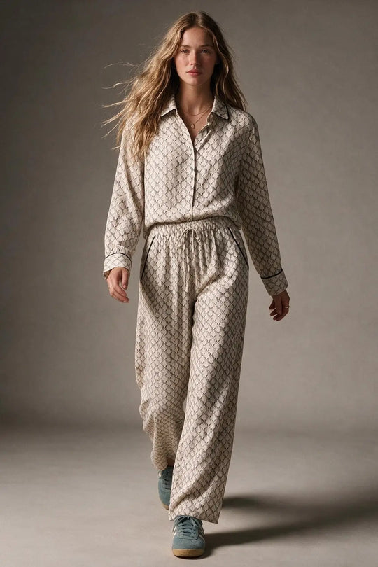 Cream horse Print Quilted Drawstring Wide Leg Pants