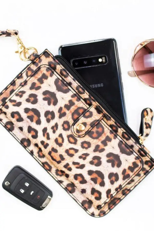 Bella Wristlet Credit Card Zipper Wallet