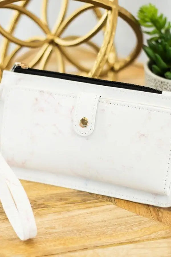 Bella Wristlet Credit Card Zipper Wallet