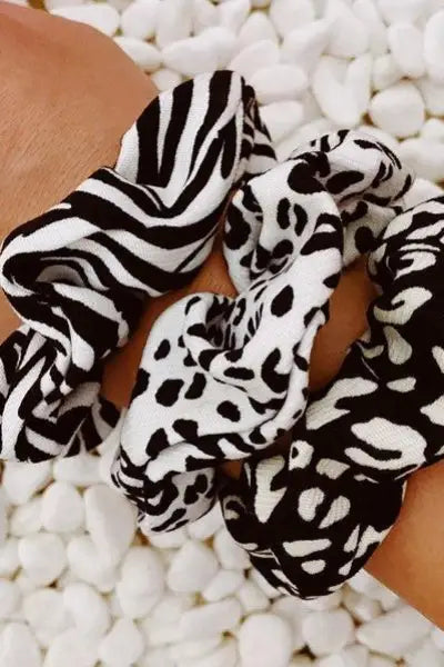 Pretty Wild Scrunch Set Of 3 - Black/White / OS
