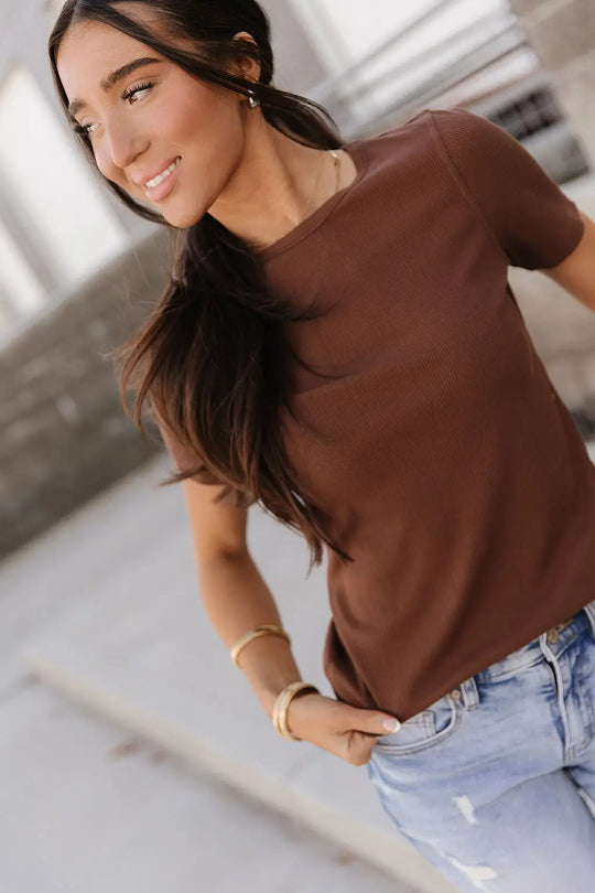 Ribbed Lulu Tee - Coffee - Tops