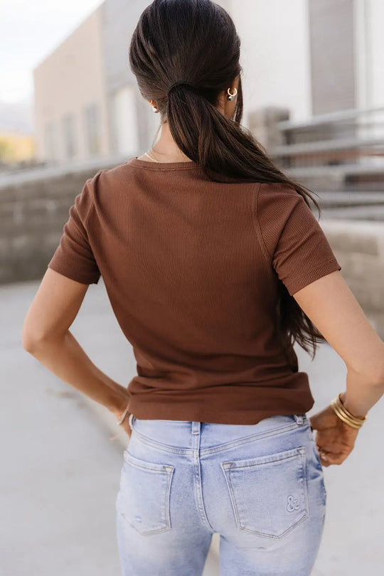 Ribbed Lulu Tee - Coffee - Tops