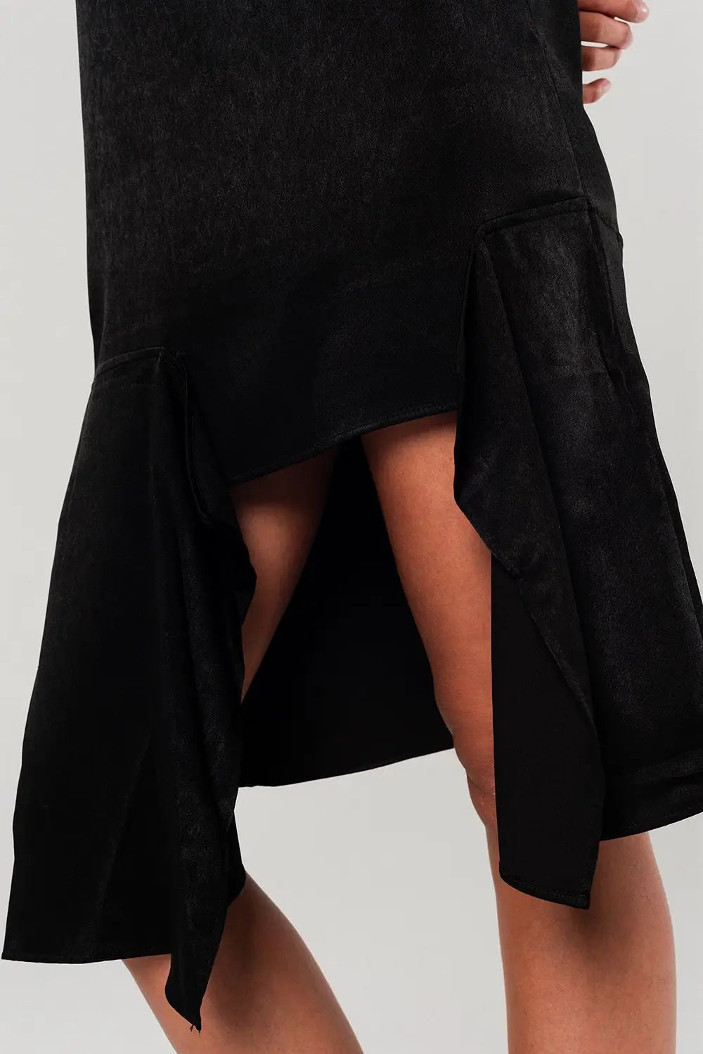 Asymmetric hem slip dress in black - BLACK / ONE - Dresses