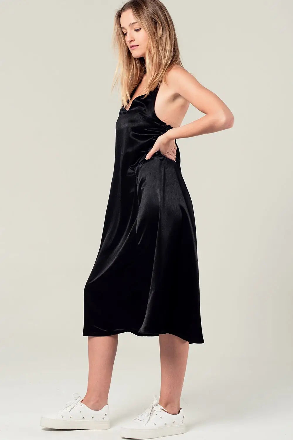 Satin midi dress with back detail in black - Dresses