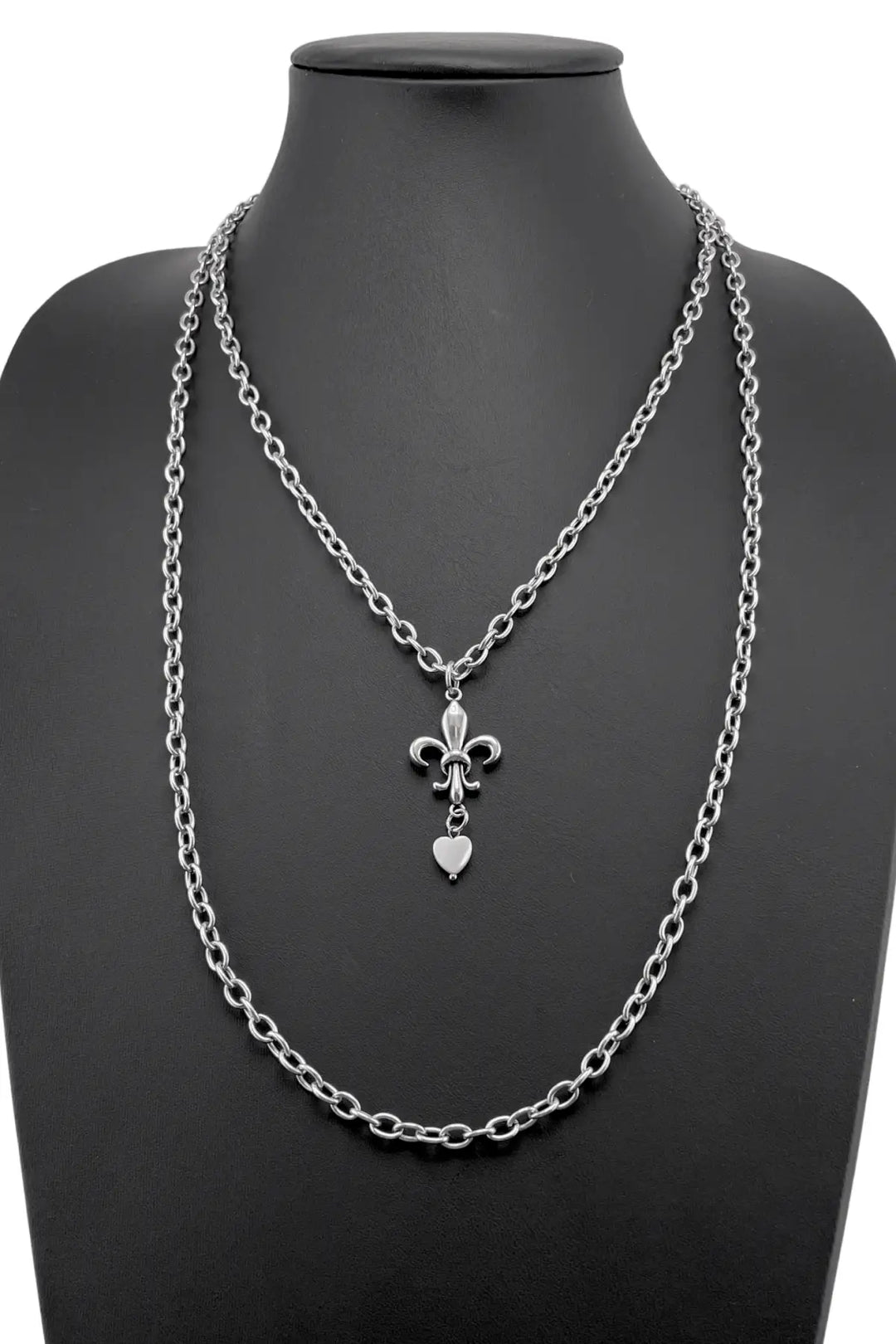 Love Fleur-de-Lis Essential Necklace