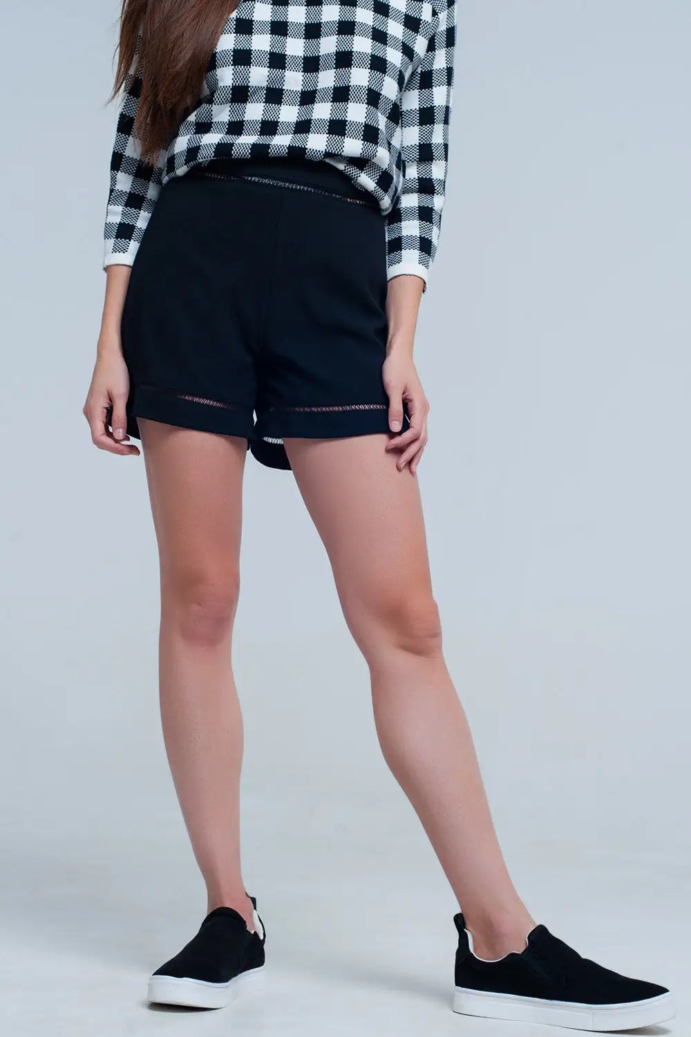 High waist black short with lace detail - Pants