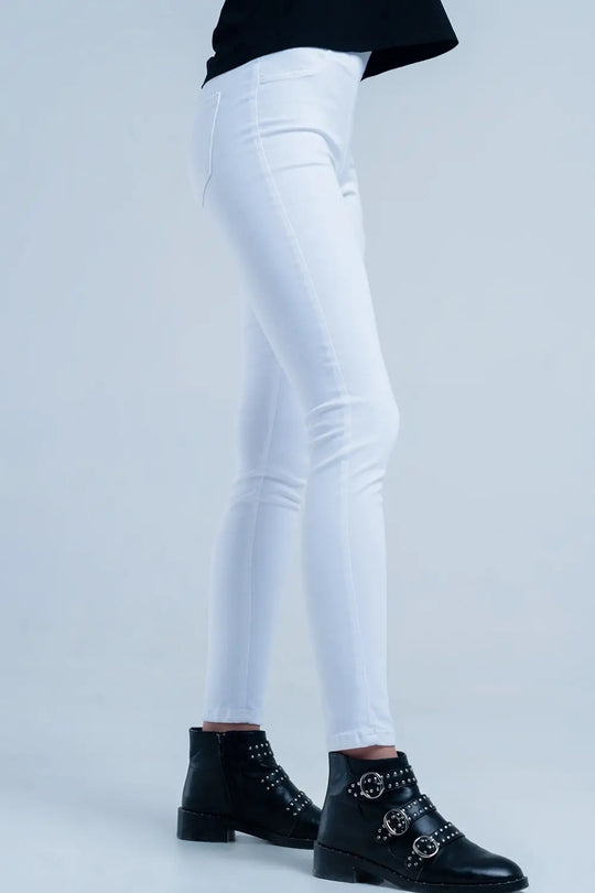 White Jeggings with back pockets - Pants