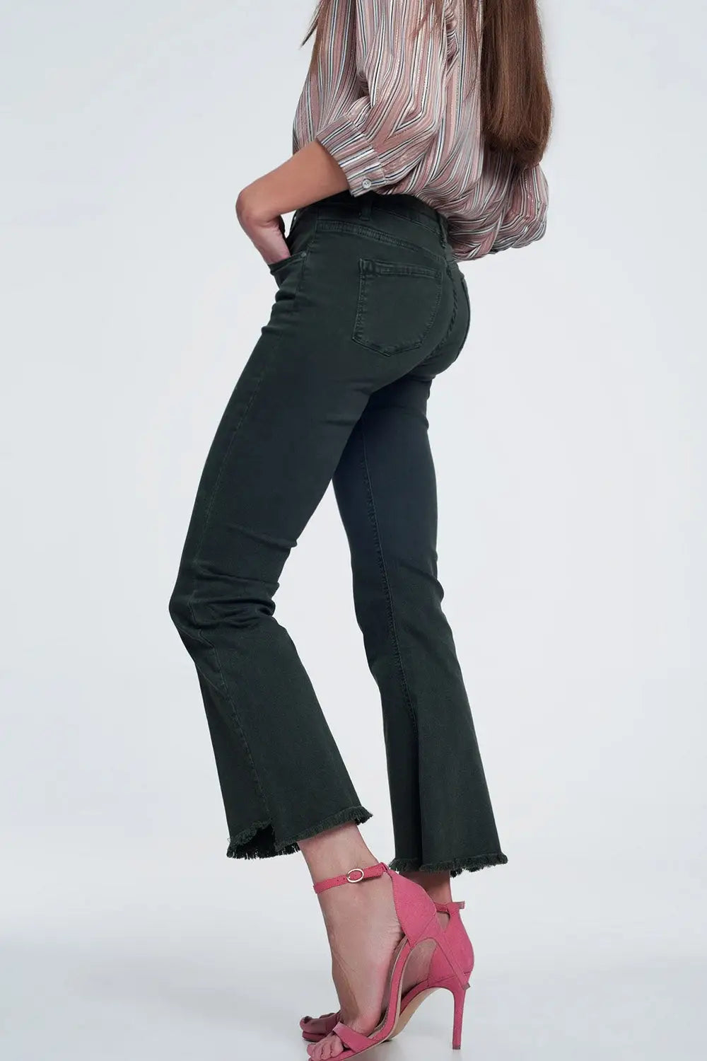 High rise raw hem flared jeans in khaki - Colored Jeans