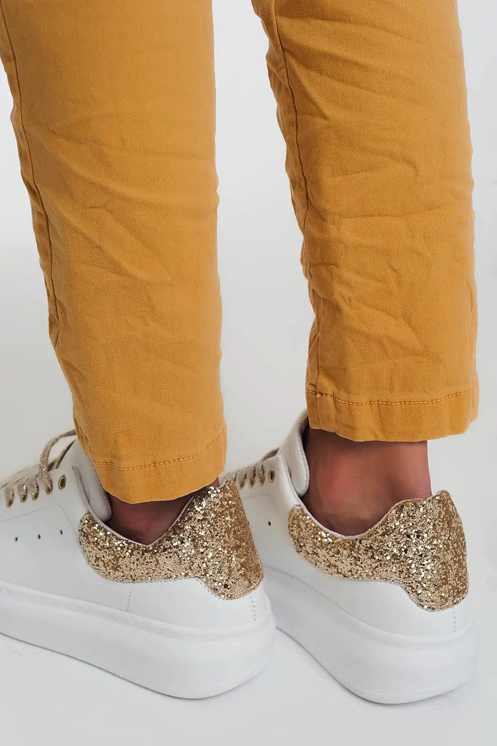 straight cut pants in mustard - Colored Jeans