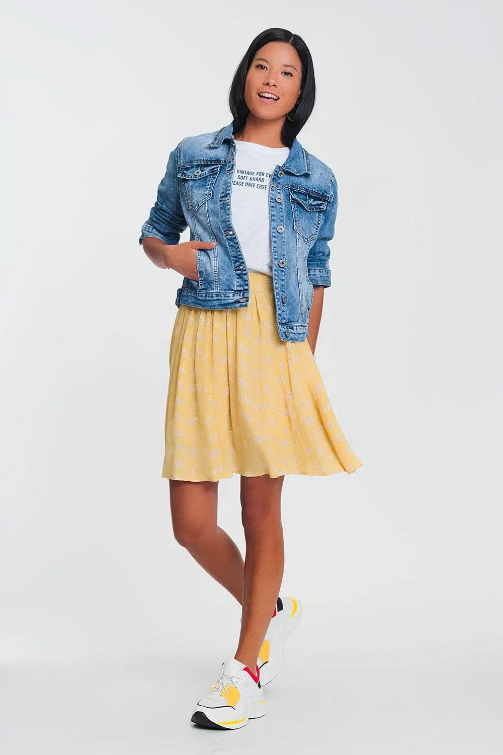 Cropped denim jacket in light blue wash - Jackets