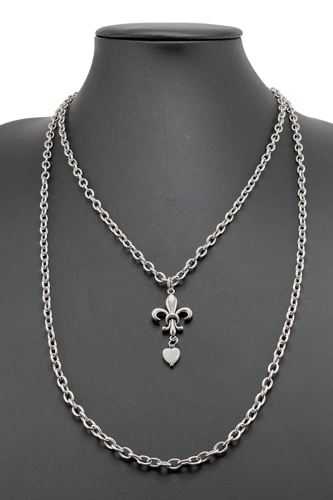 Love Fleur-de-Lis Essential Necklace