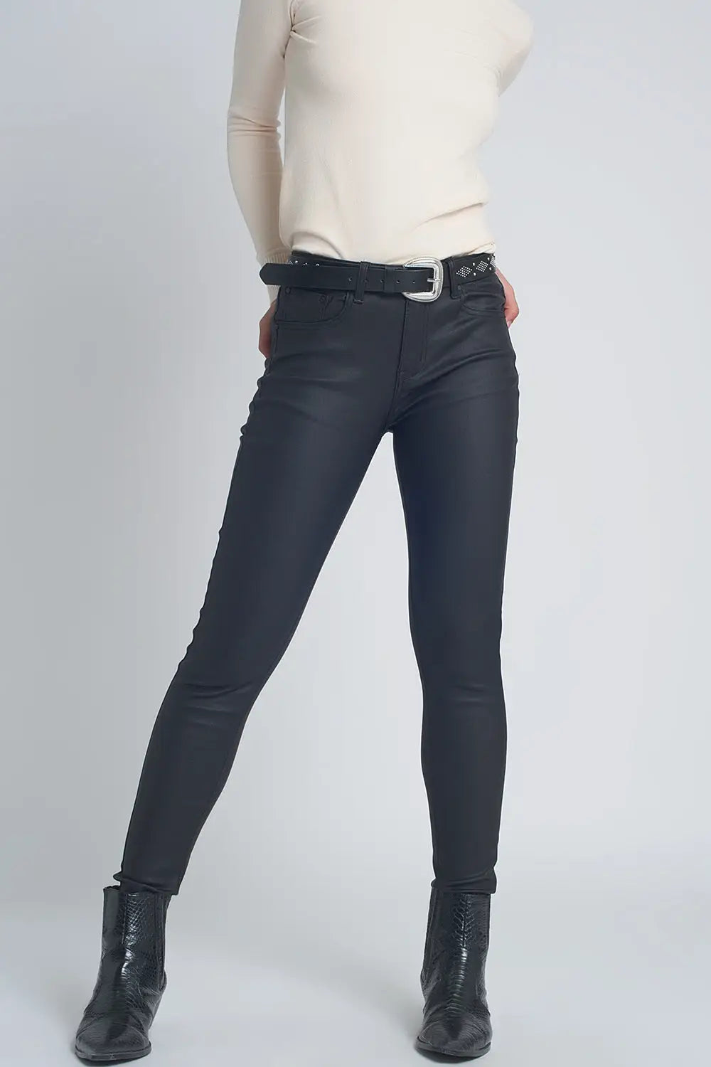 Faux leather skinny trousers in black colour - Pants