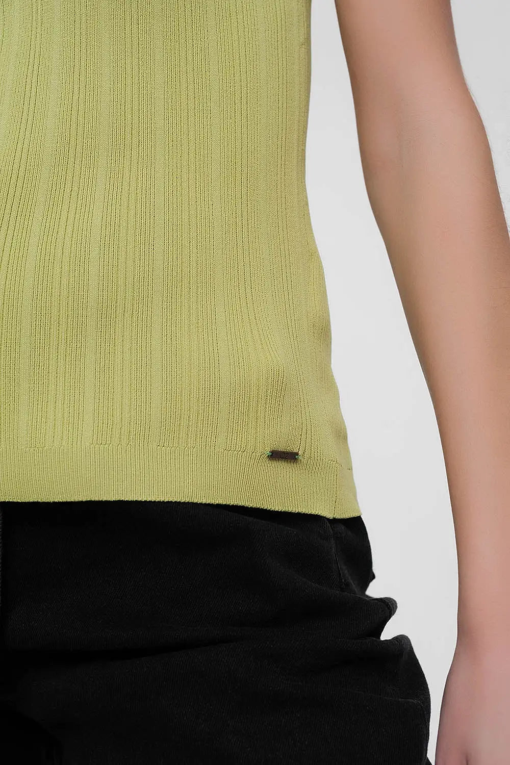 Scoop neck jumper with short sleeve in green - Sweaters