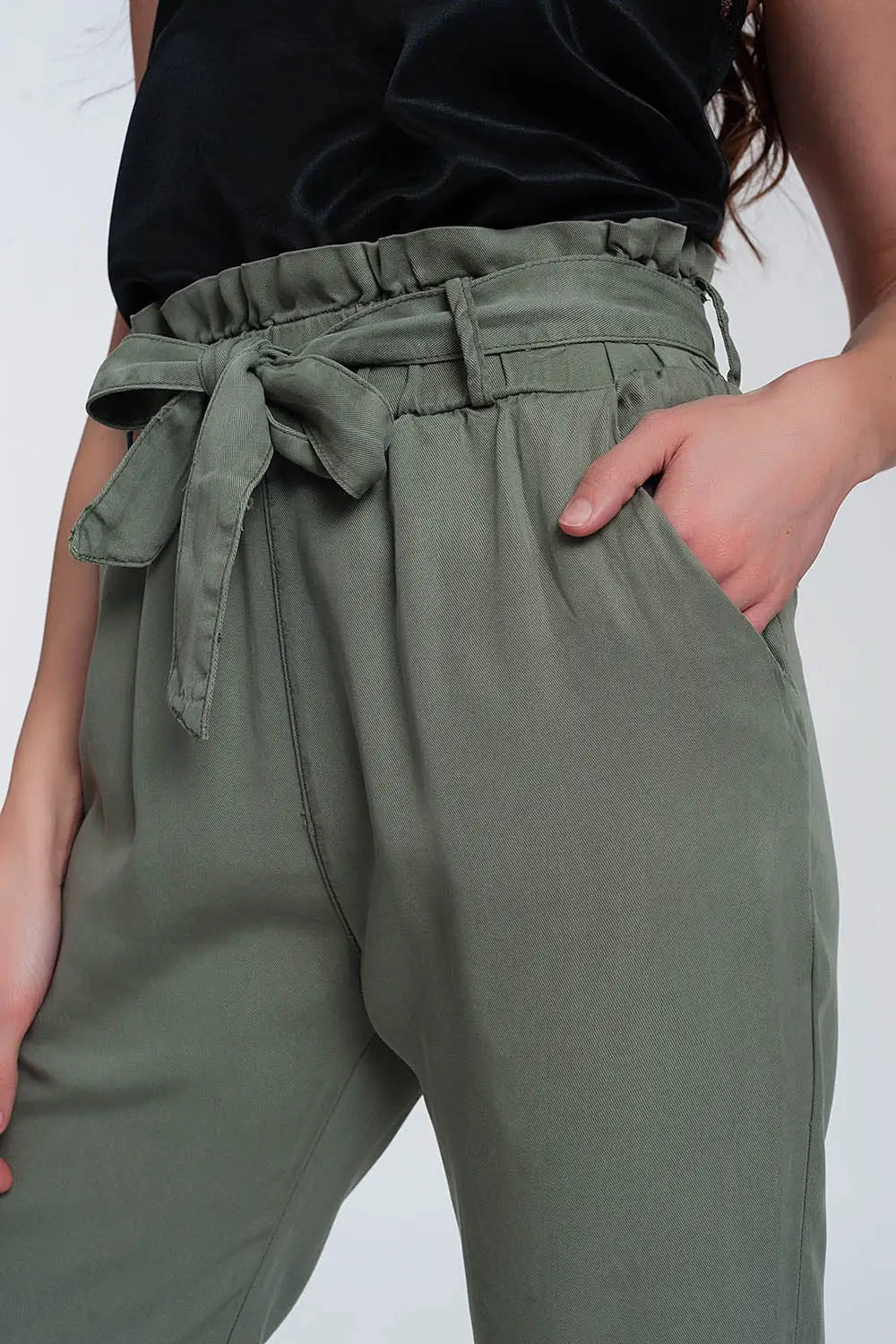 Pants with tie waist in green - Pants