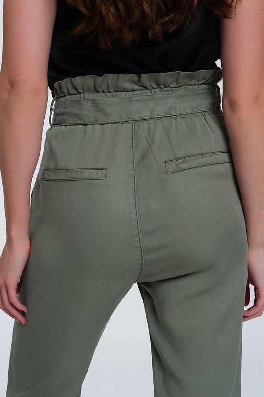 Pants with tie waist in green