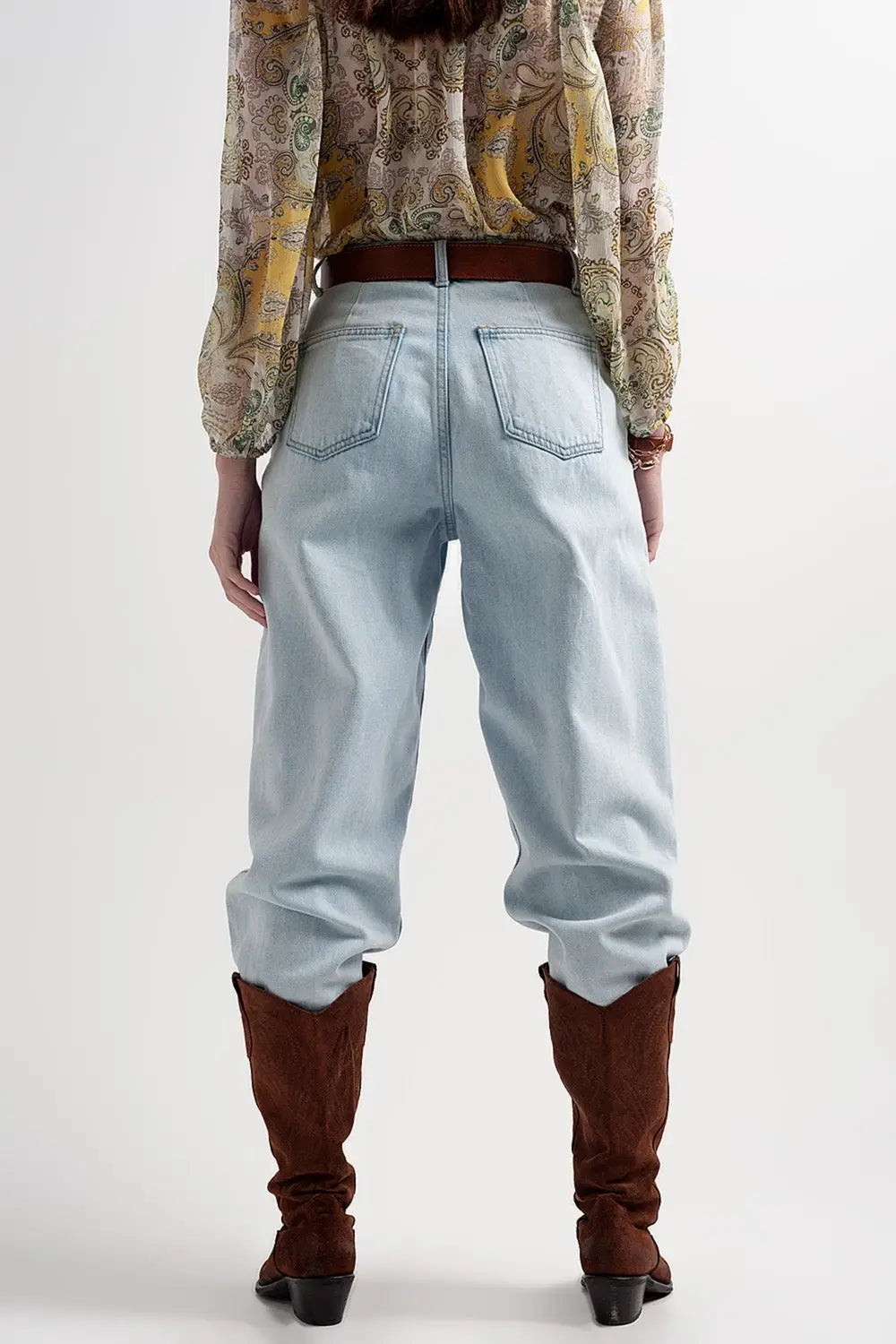 High rise slouchy mom jeans in lightwash