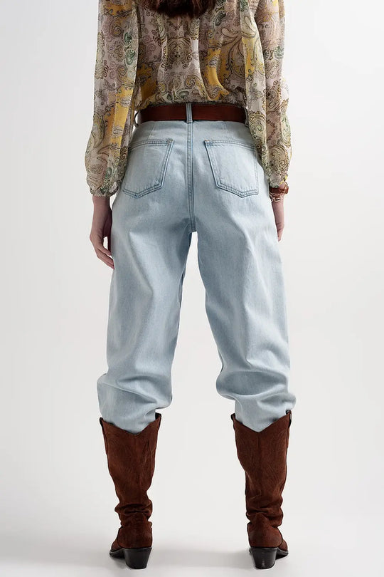 High rise slouchy mom jeans in lightwash