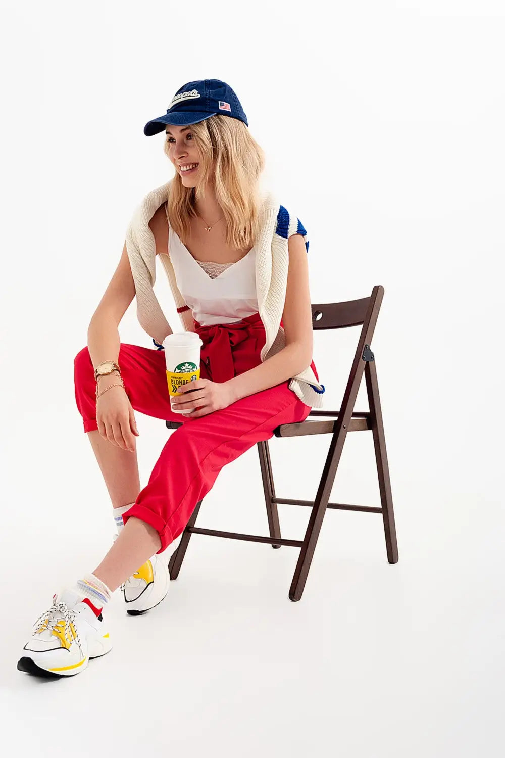 High waist belted paperbag trousers in red - Pants