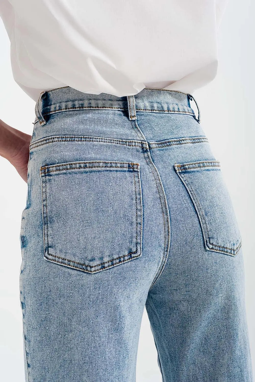 High rise wide leg jeans in bleach wash