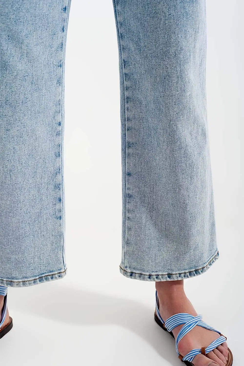 High rise wide leg jeans in bleach wash