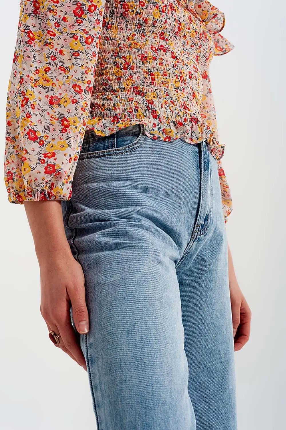 Wide leg jeans with high waist in light blue