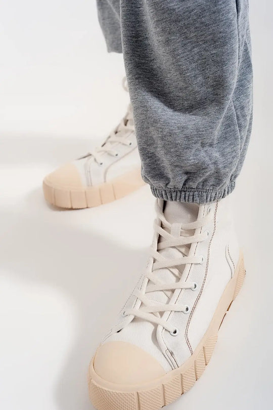 Joggers with elastic waist band in gray - Pants
