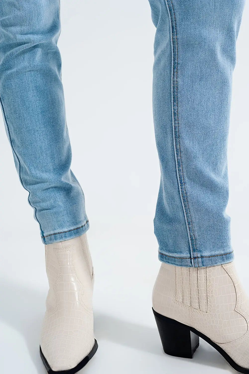High rise vintage skinny jeans in light wash